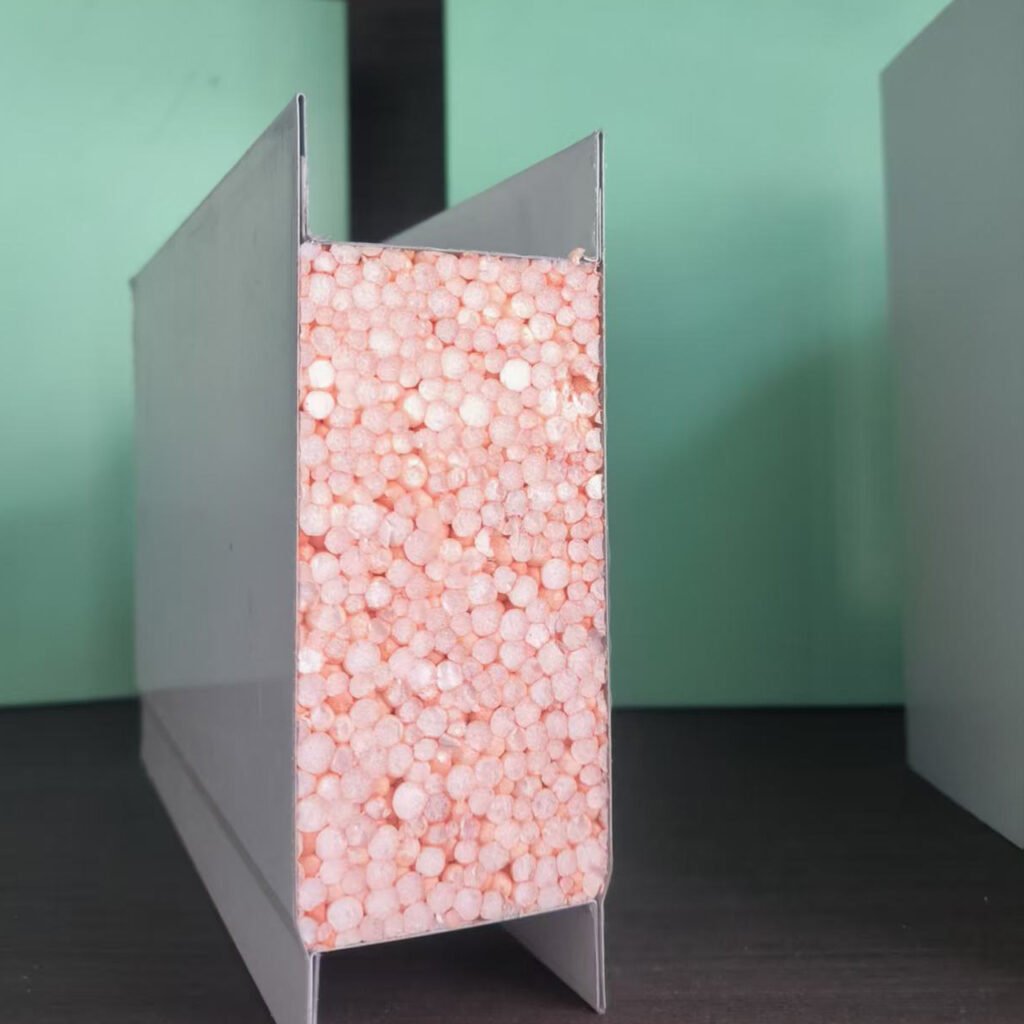 Cross-section of OSIDEK cleanroom sandwich panel featuring a premium silica rock core, engineered for Class A fire resistance and superior structural integrity.